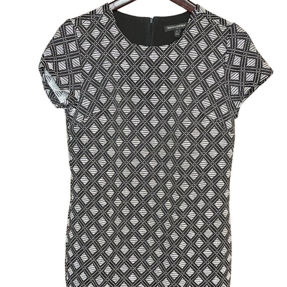 Banana Republic Black White Textured Sheath Dress Women’s 4 Short Sleeve - Picture 1 of 8